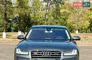 Седан Audi A8 2015 в Кам'янському