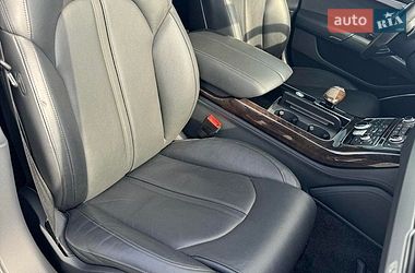 Седан Audi A8 2015 в Кам'янському