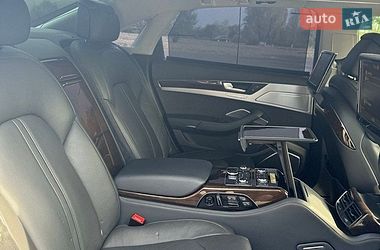 Седан Audi A8 2015 в Кам'янському