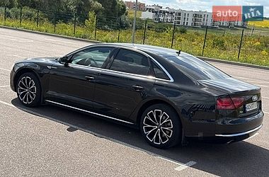 Седан Audi A8 2012 в Рівному