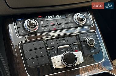 Седан Audi A8 2012 в Рівному