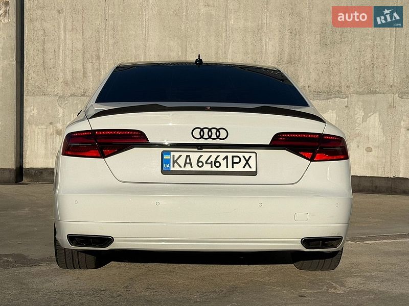 Седан Audi A8 2017 в Киеве