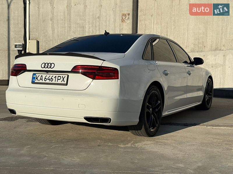 Седан Audi A8 2017 в Киеве