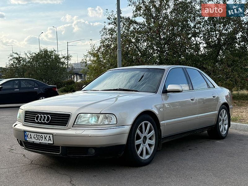 Седан Audi A8 2000 в Києві