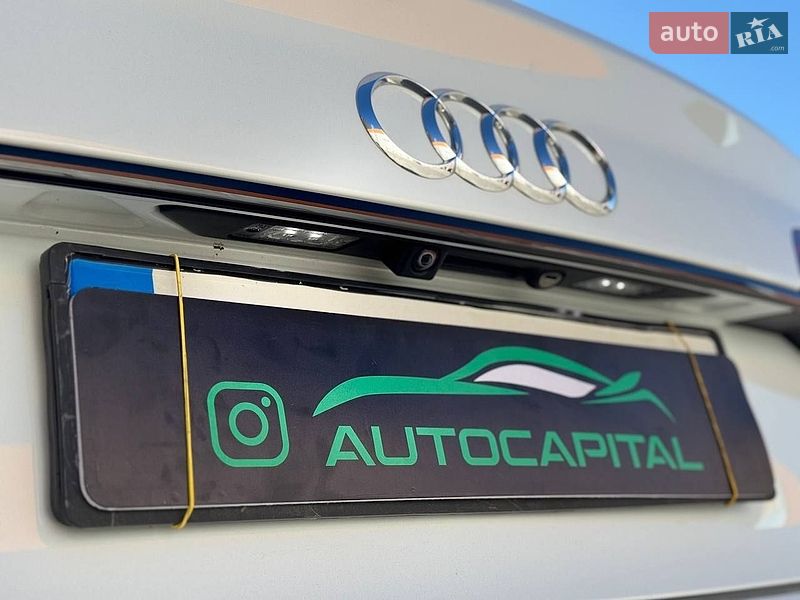 Седан Audi A8 2017 в Києві