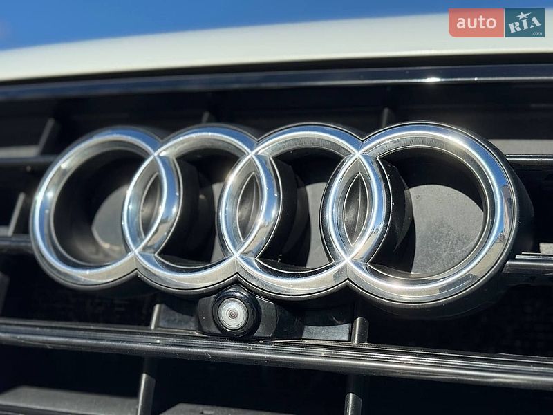 Седан Audi A8 2017 в Києві