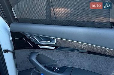 Седан Audi A8 2017 в Києві