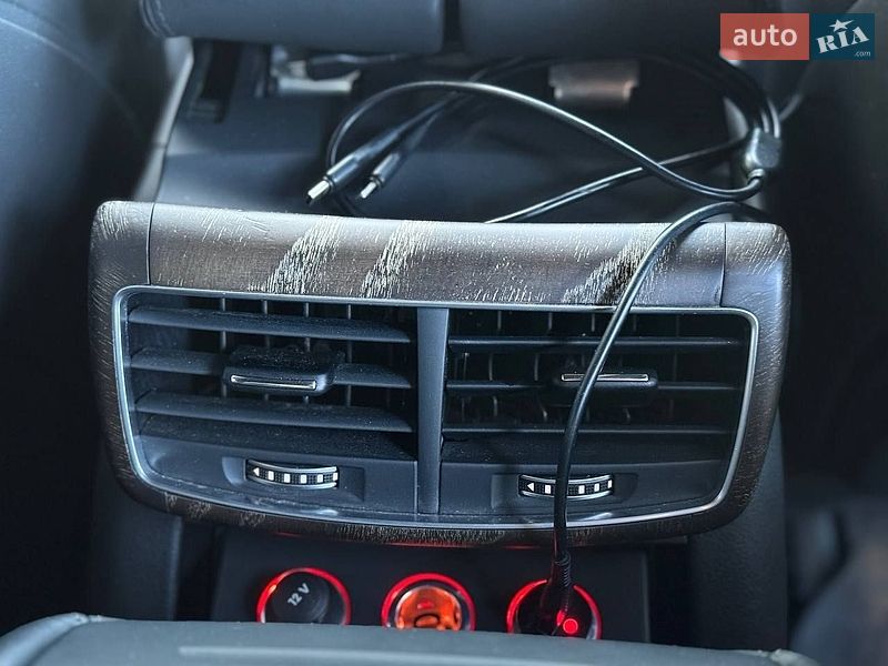Седан Audi A8 2017 в Києві
