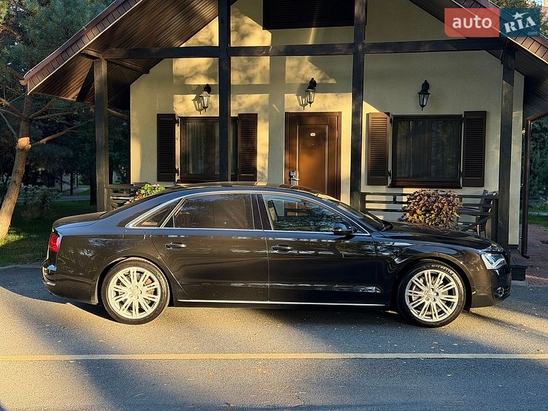 Седан Audi A8 2013 в Киеве