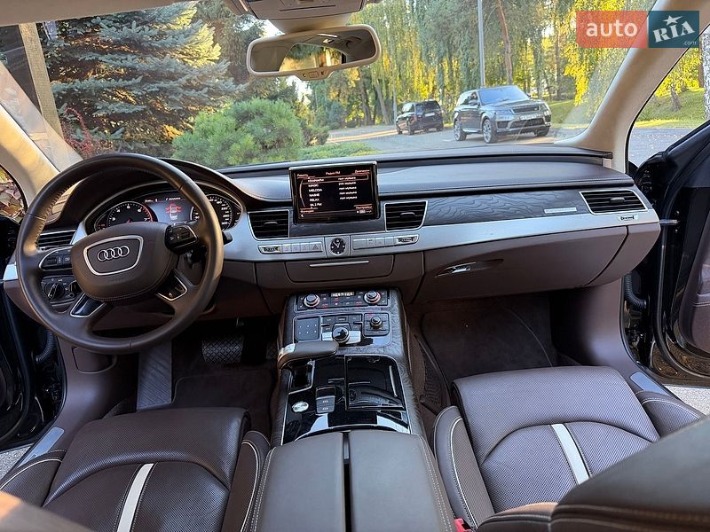 Седан Audi A8 2013 в Киеве