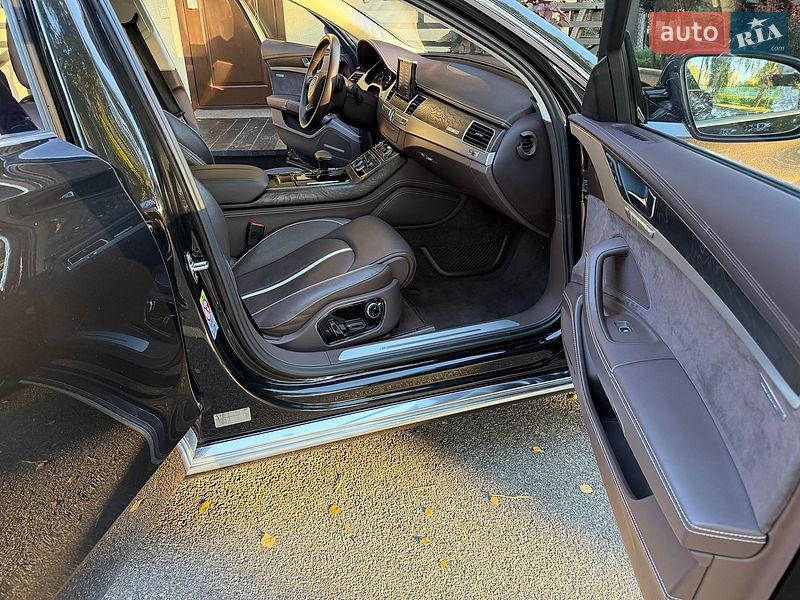 Седан Audi A8 2013 в Киеве