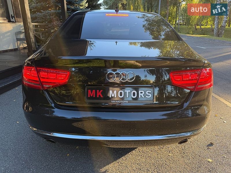 Седан Audi A8 2013 в Киеве