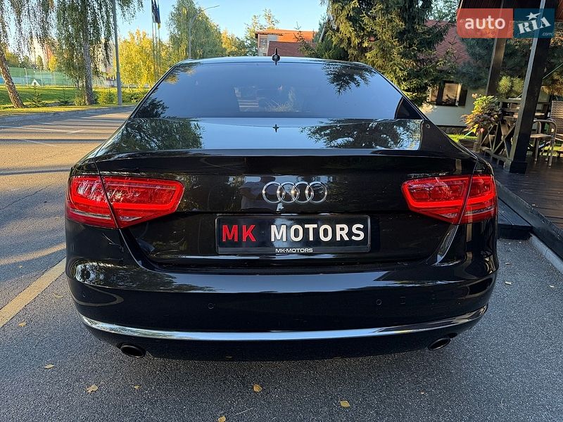 Седан Audi A8 2013 в Киеве