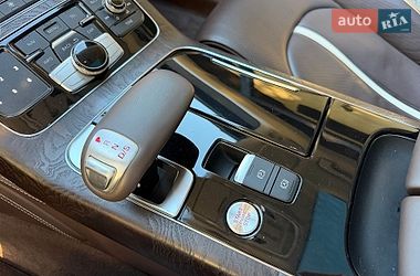 Седан Audi A8 2013 в Киеве