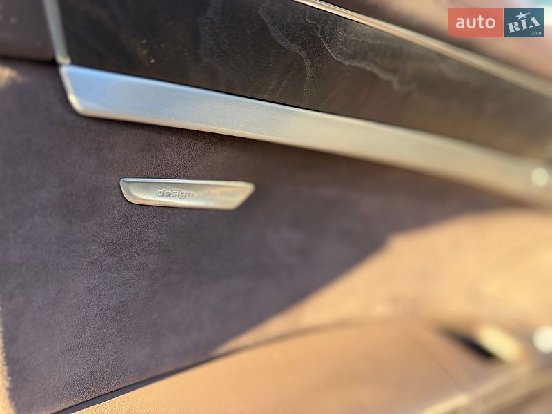 Седан Audi A8 2013 в Киеве