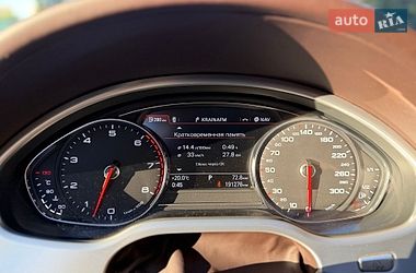 Седан Audi A8 2013 в Киеве