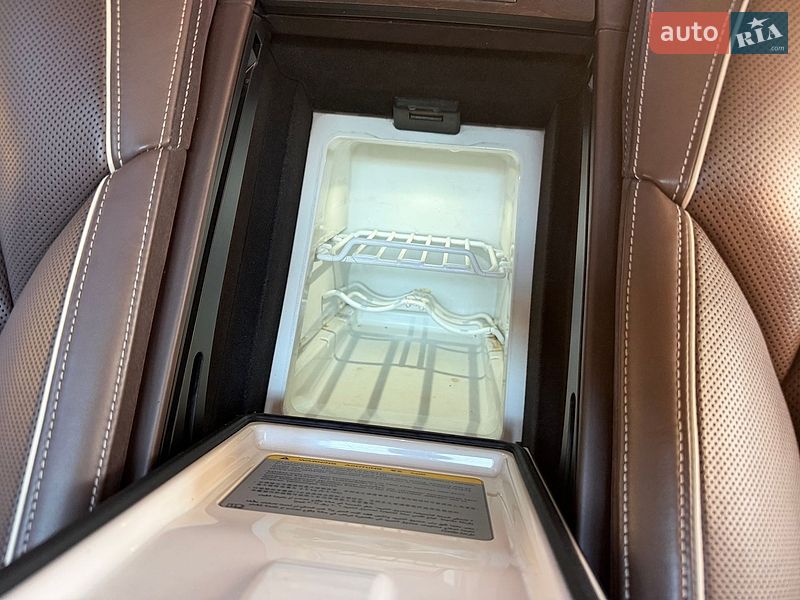 Седан Audi A8 2013 в Киеве