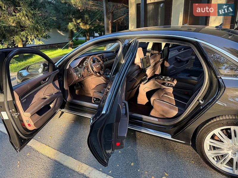 Седан Audi A8 2013 в Киеве