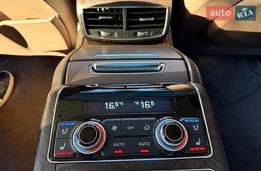 Седан Audi A8 2013 в Киеве