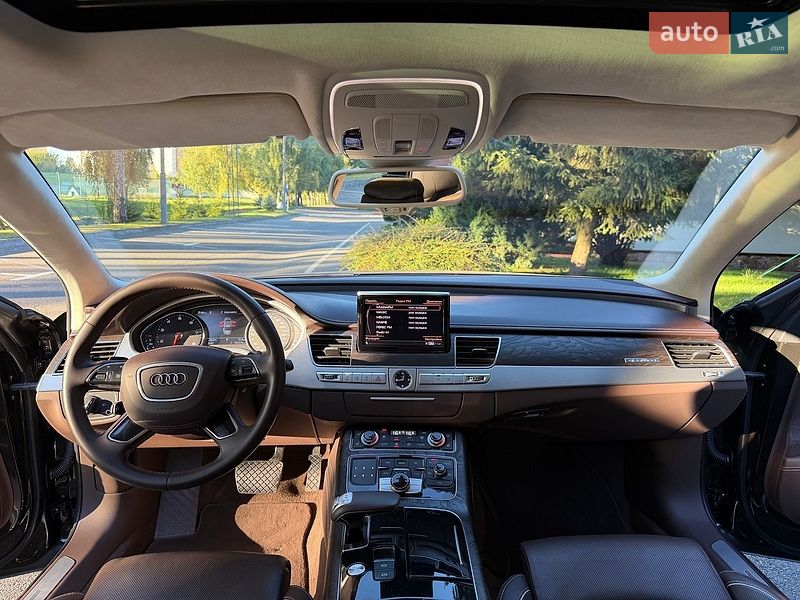 Седан Audi A8 2013 в Киеве