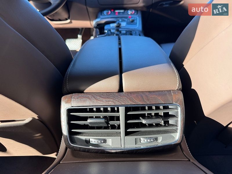 Седан Audi A8 2013 в Киеве