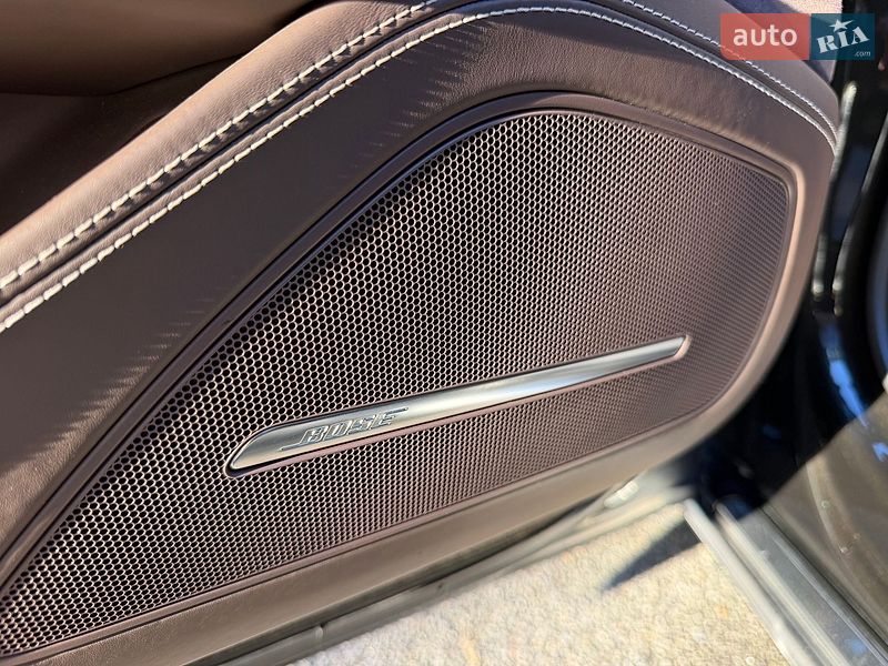 Седан Audi A8 2013 в Киеве