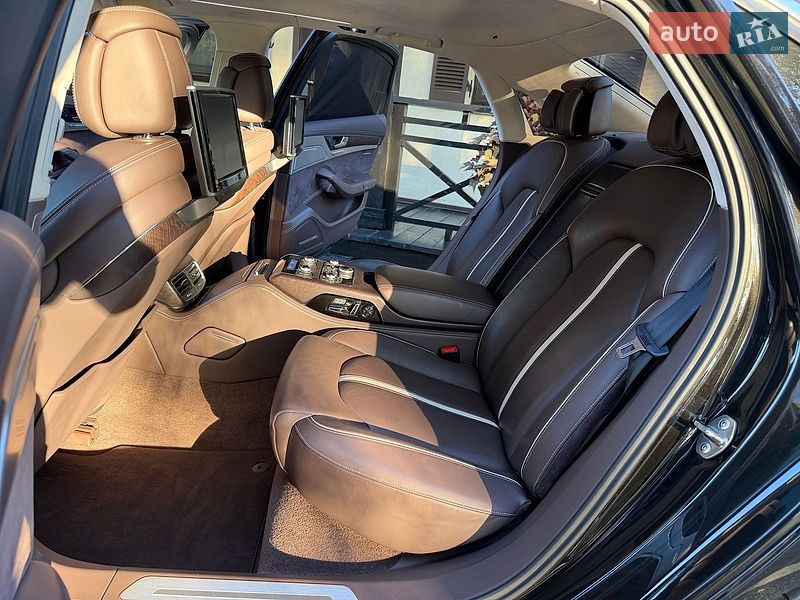 Седан Audi A8 2013 в Киеве