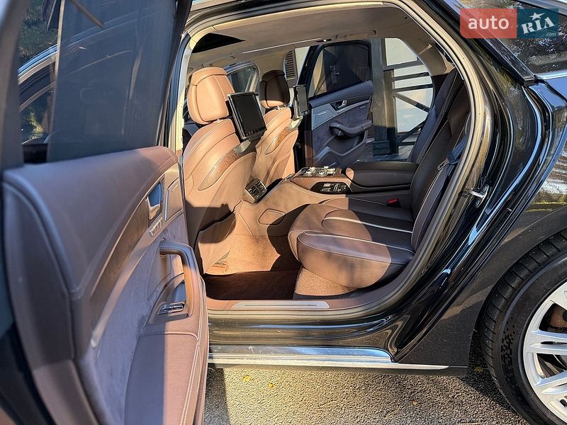 Седан Audi A8 2013 в Киеве