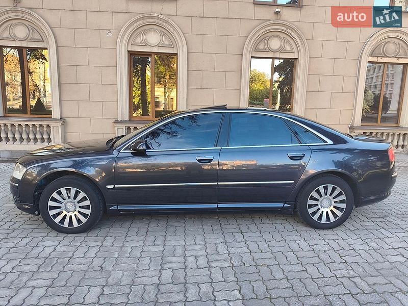 Седан Audi A8 2003 в Запорожье