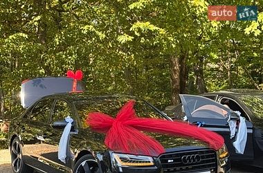 Седан Audi A8 2015 в Ужгороде