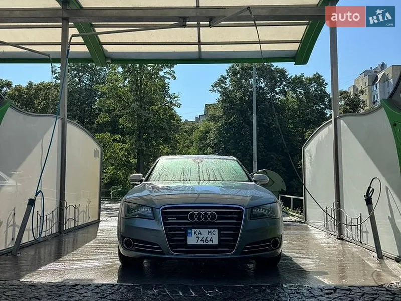 Audi A8