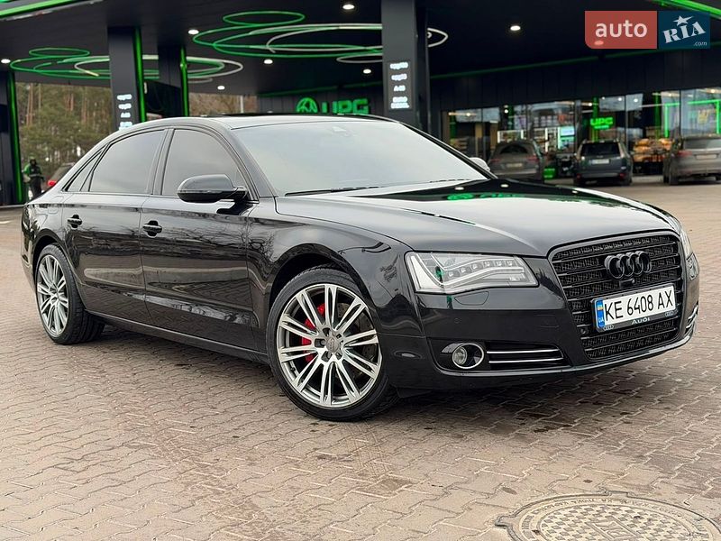 Седан Audi A8 2012 в Павлограді