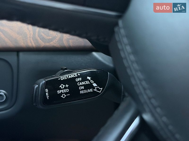 Седан Audi A8 2014 в Кривом Роге