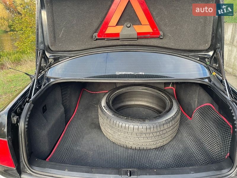 Седан Audi A8 2001 в Белой Церкви