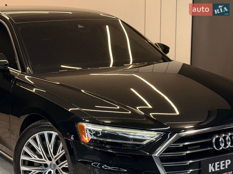 Седан Audi A8 2019 в Одесі