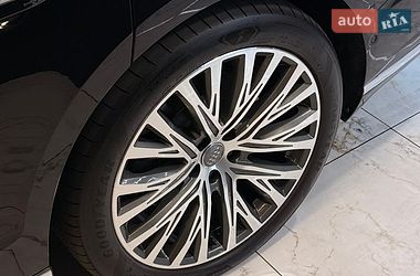 Седан Audi A8 2019 в Одесі