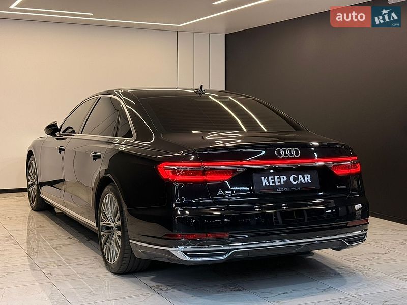 Седан Audi A8 2019 в Одесі