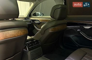 Седан Audi A8 2019 в Одесі
