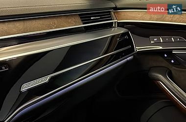 Седан Audi A8 2019 в Одесі