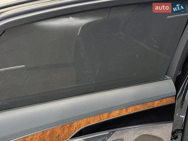 Седан Audi A8 2019 в Одесі
