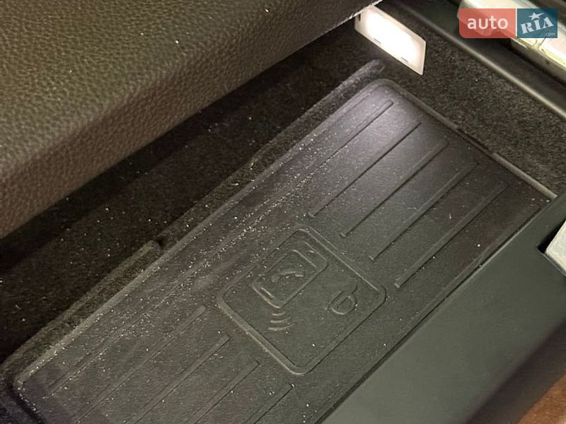 Седан Audi A8 2019 в Одесі