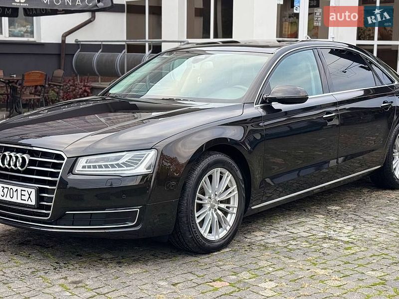 Седан Audi A8 2017 в Житомире