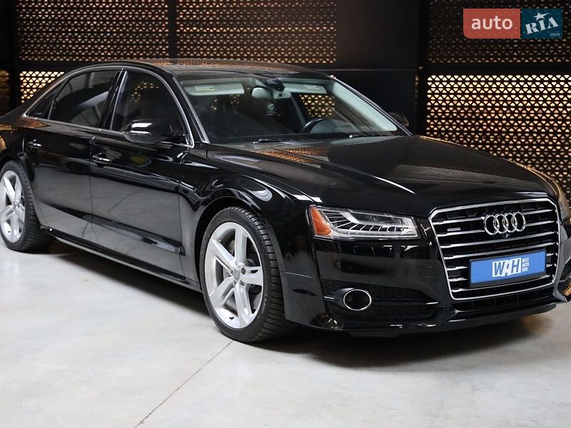 Седан Audi A8 2017 в Луцьку