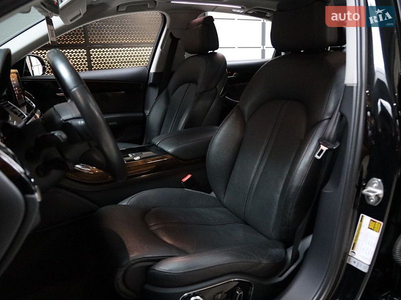 Седан Audi A8 2017 в Луцьку