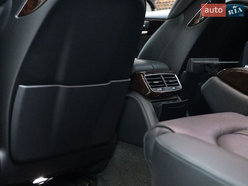 Седан Audi A8 2017 в Луцьку