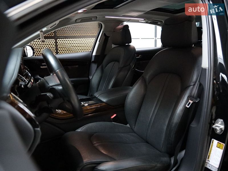 Седан Audi A8 2017 в Луцьку