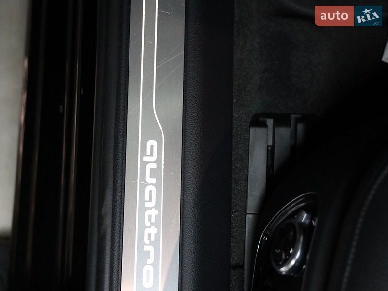 Седан Audi A8 2017 в Луцьку