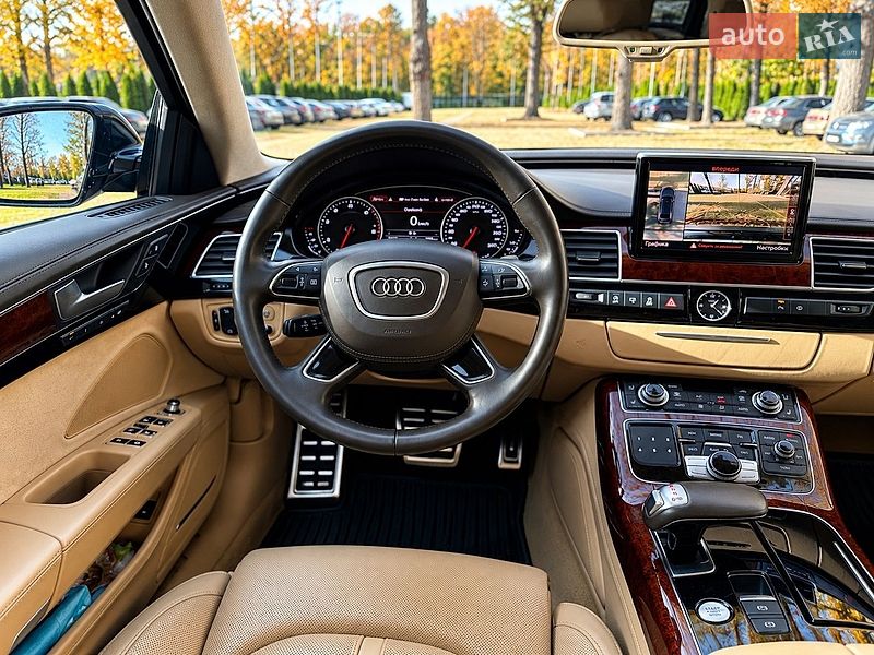 Седан Audi A8 2013 в Харькове