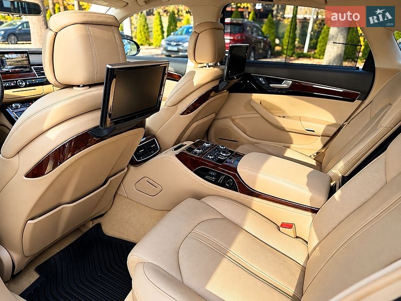 Седан Audi A8 2013 в Харькове