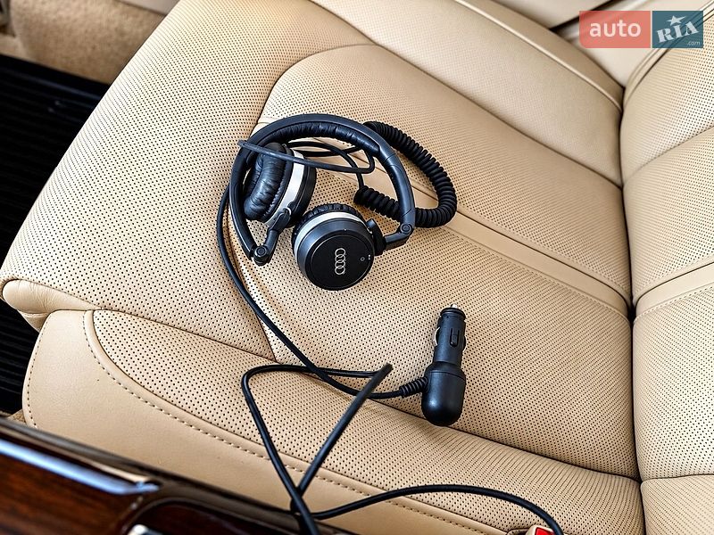 Седан Audi A8 2013 в Харькове